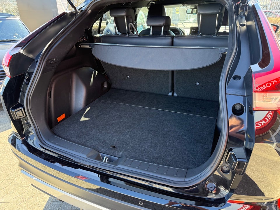 Mitsubishi Eclipse Cross 2,4 PHEV Intense CVT 4WD 5d