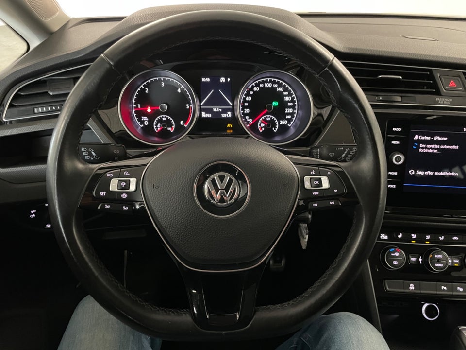 VW Touran 1,6 TDi 115 IQ.Drive DSG 7prs 5d