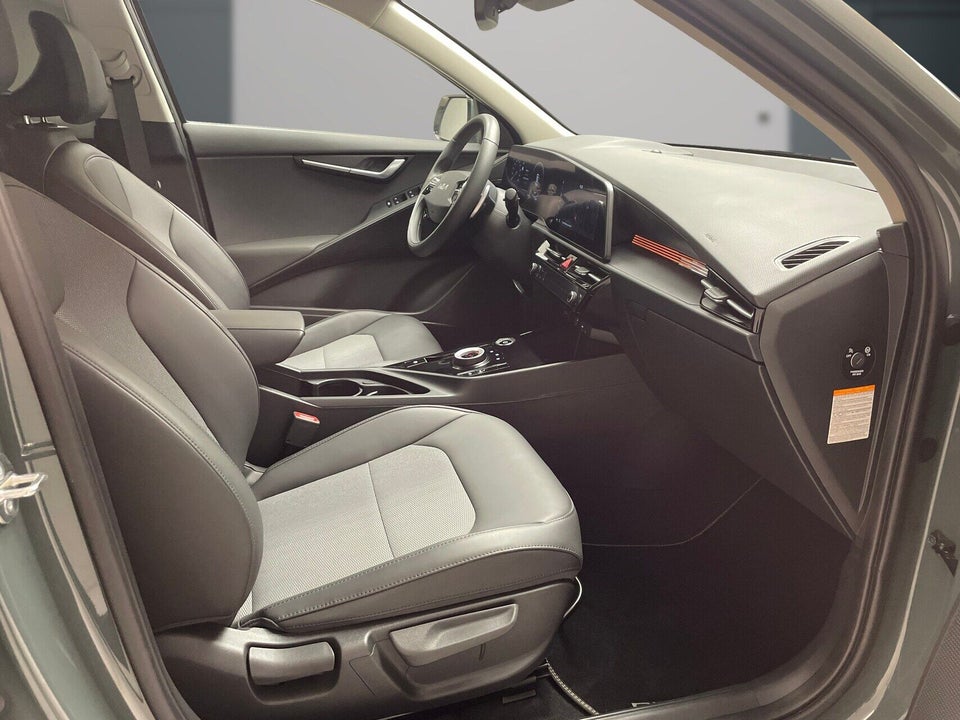 Kia Niro 64 EV Prestige 5d