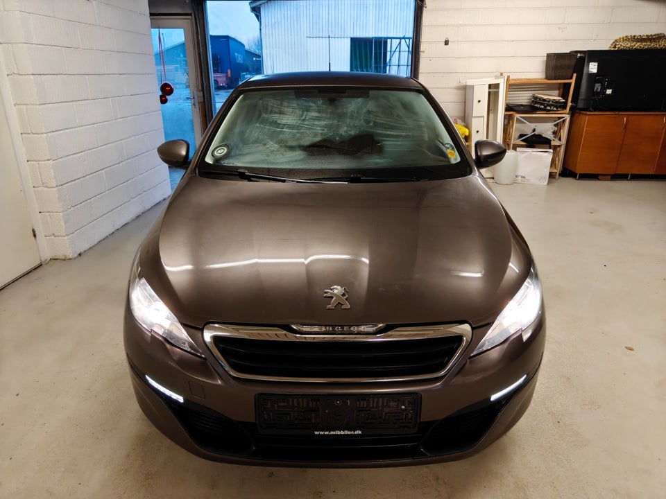 Peugeot 308 1,2 VTi 82 Active 5d