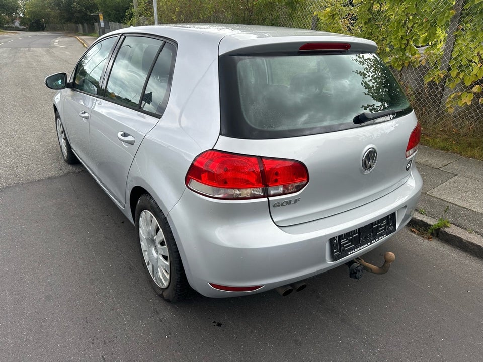 VW Golf VI 2,0 TDi 140 Comfortline 5d