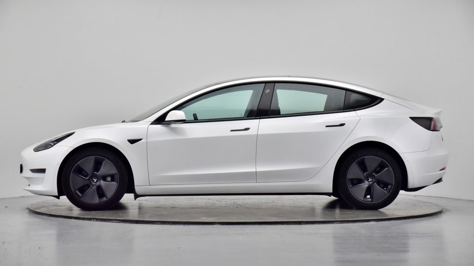 Tesla Model 3 Long Range AWD 4d