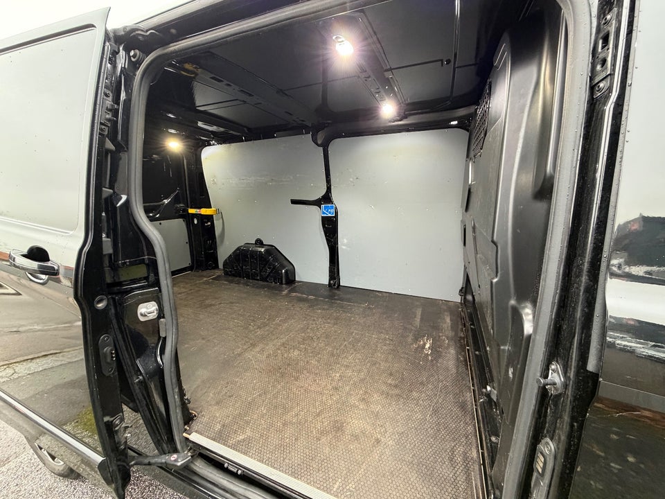 Ford Transit Custom 320L 2,0 TDCi 185 Sport aut.