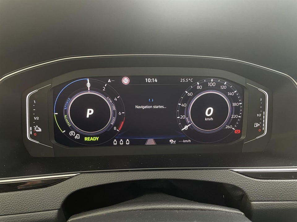 VW Passat 1,4 GTE High DSG 4d