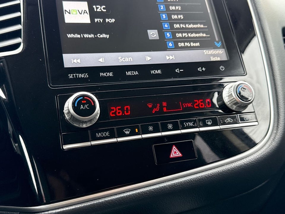 Mitsubishi Outlander 2,4 PHEV Intense CVT 4WD 5d