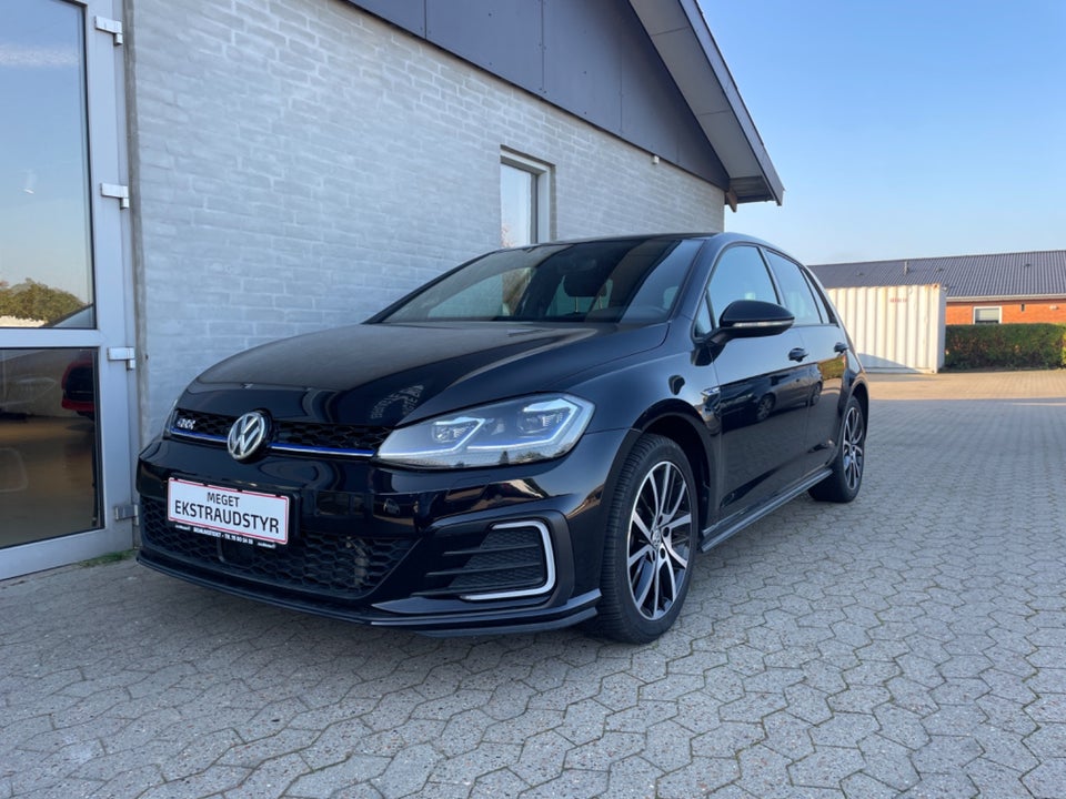 VW Golf VII 1,4 GTE DSG 5d