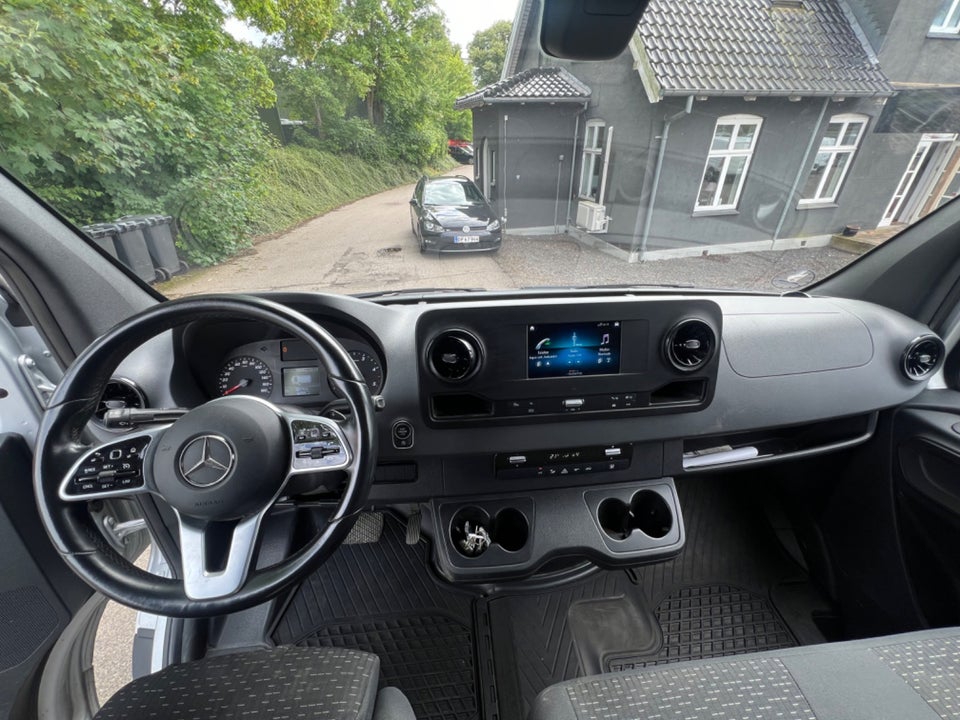 Mercedes Sprinter 317 2,0 CDi A2 Kassevogn aut. RWD