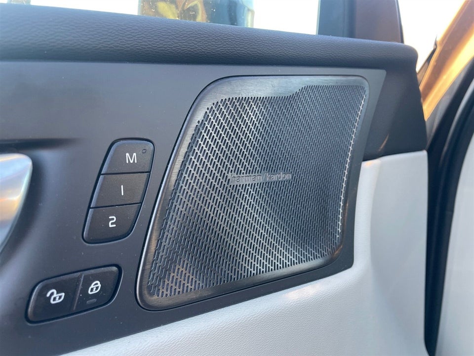 Volvo XC60 2,0 T6 ReCharge Ultra aut. AWD 5d