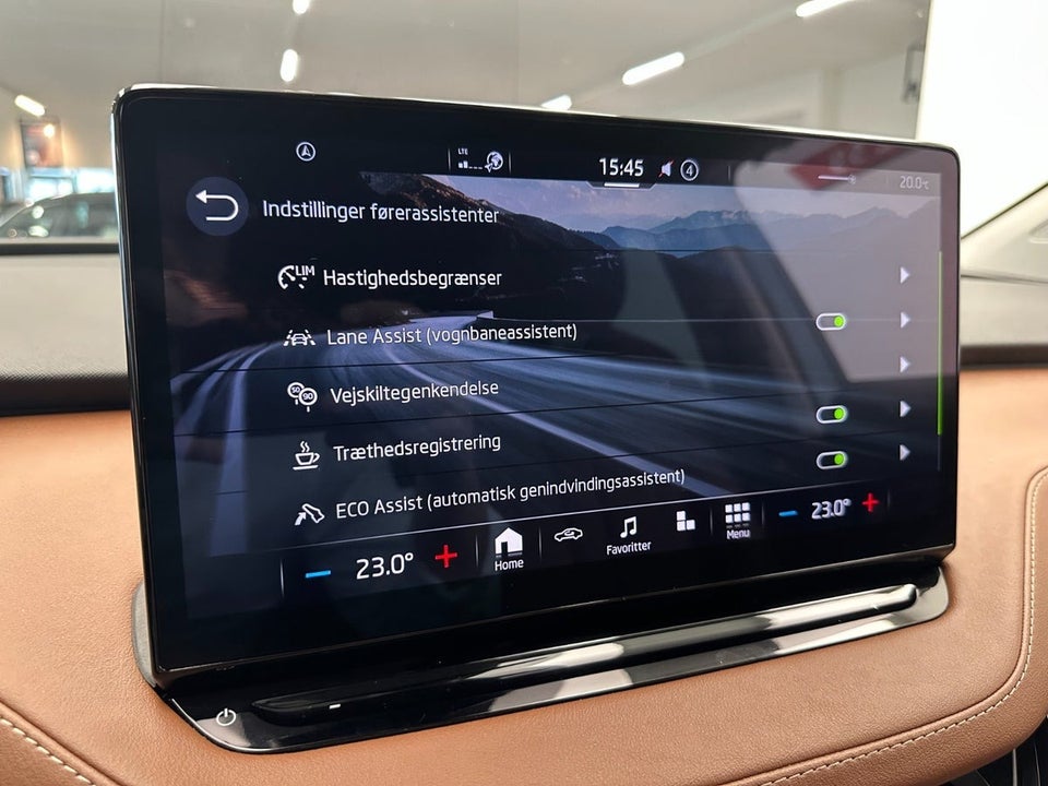 Skoda Enyaq 80x iV ecoSuite 5d