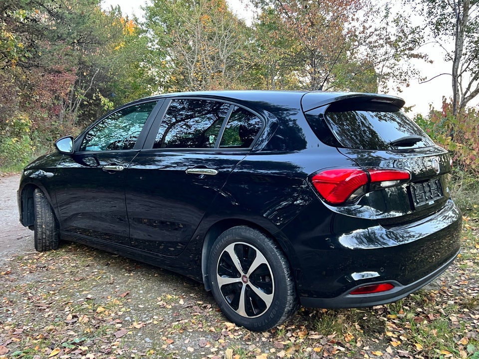 Fiat Tipo 1,4 16V Easy 5d