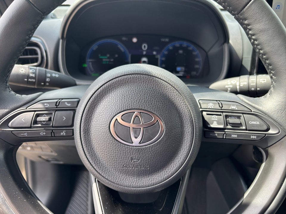 Toyota Yaris 1,5 Hybrid Executive e-CVT 5d