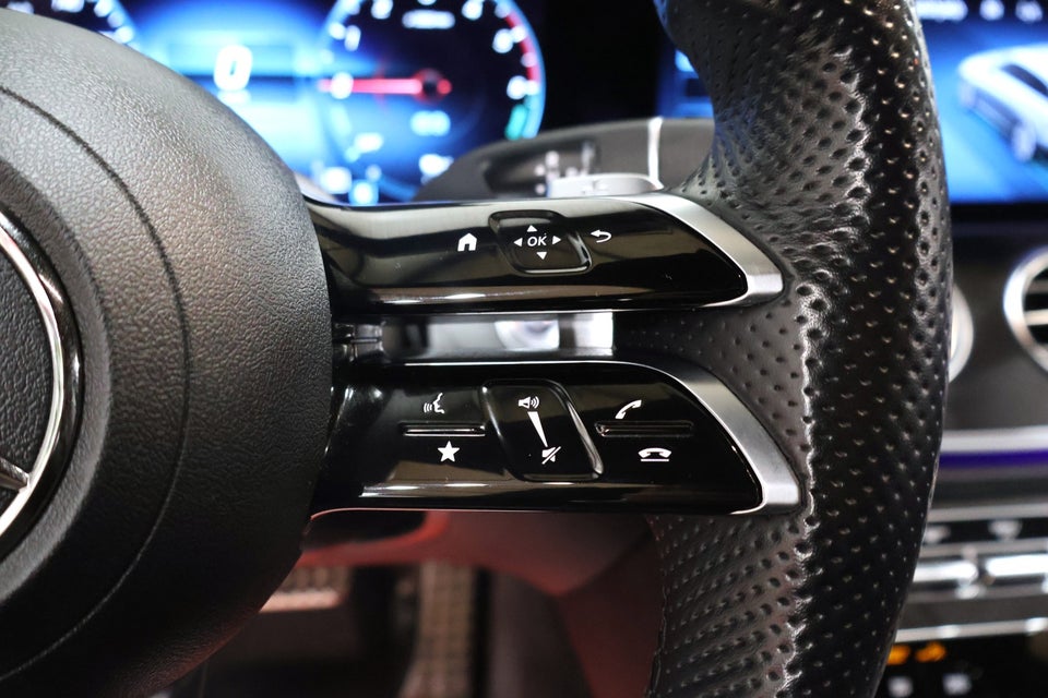 Mercedes E300 de 2,0 AMG Line stc. aut. 4Matic 5d