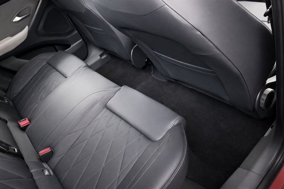 Ford Explorer 77 Premium Extended Range 5d