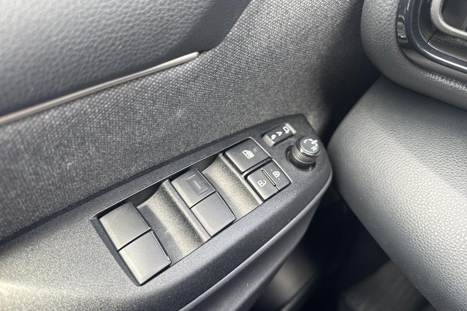 Toyota Yaris 1,5 Hybrid H3 Style e-CVT 5d