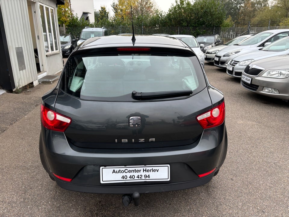 Seat Ibiza 1,4 16V Reference SC 3d