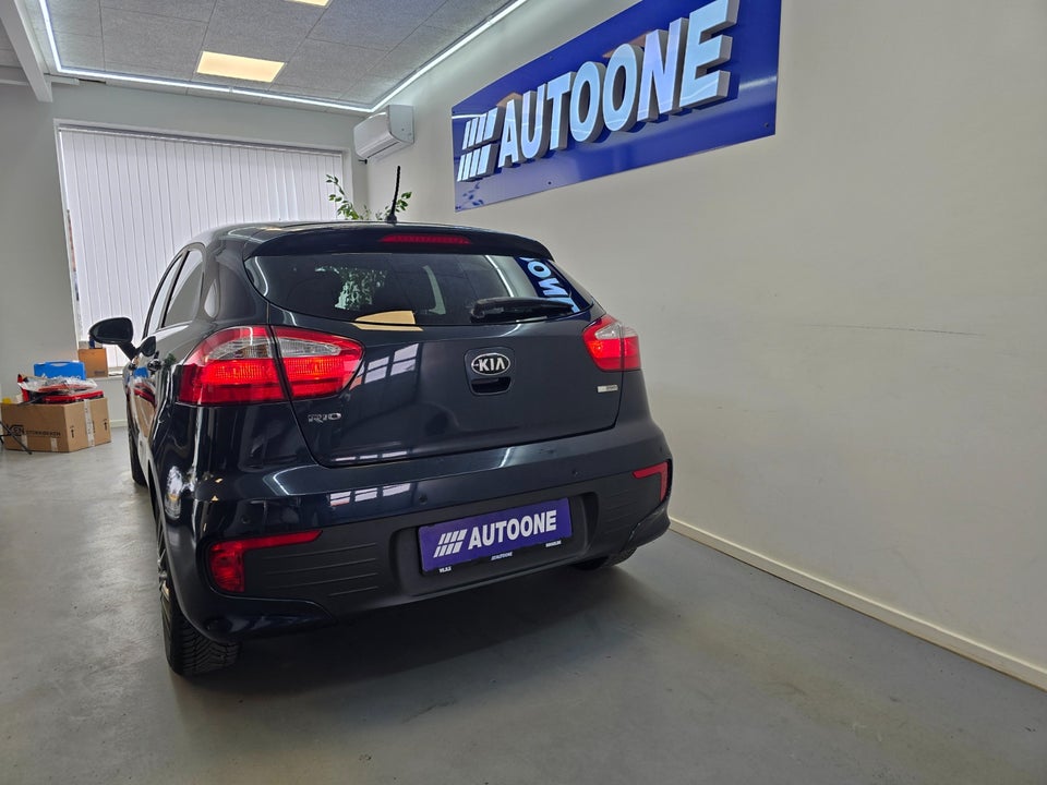 Kia Rio 1,4 CVVT Attraction 5d