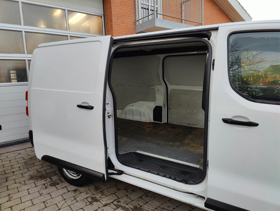 Toyota ProAce 2,0 D 120 Long Comfort 5d