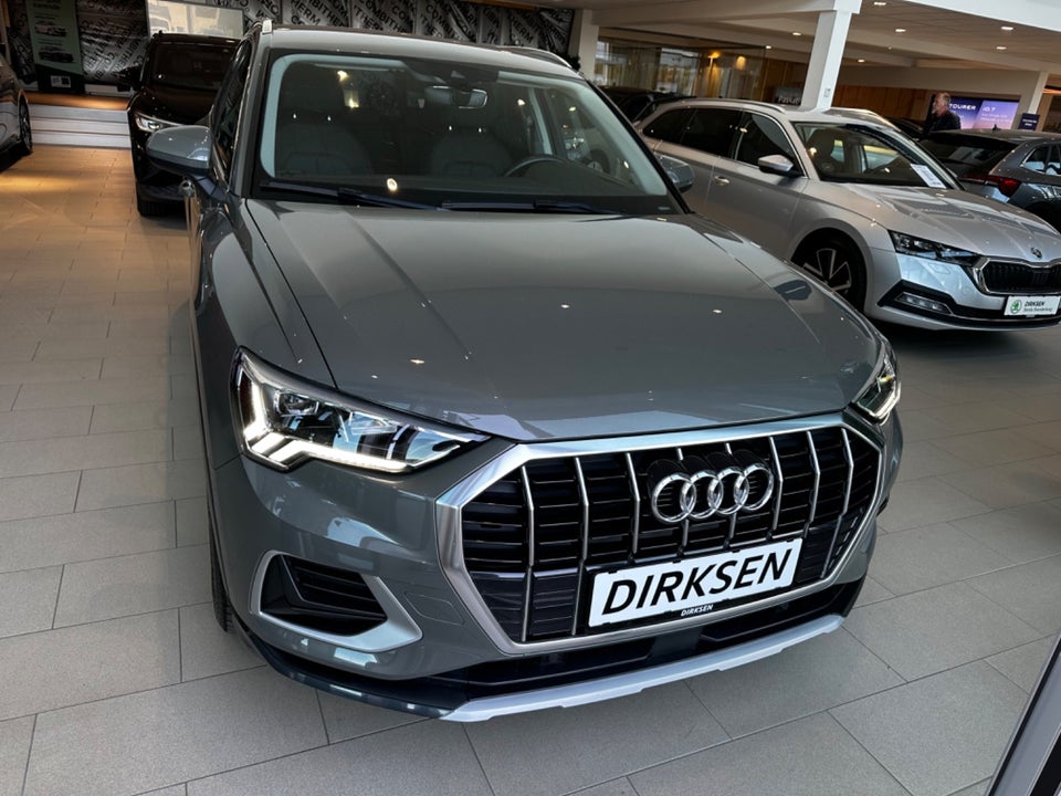 Audi Q3 35 TFSi Advanced Prestige S-tr. 5d