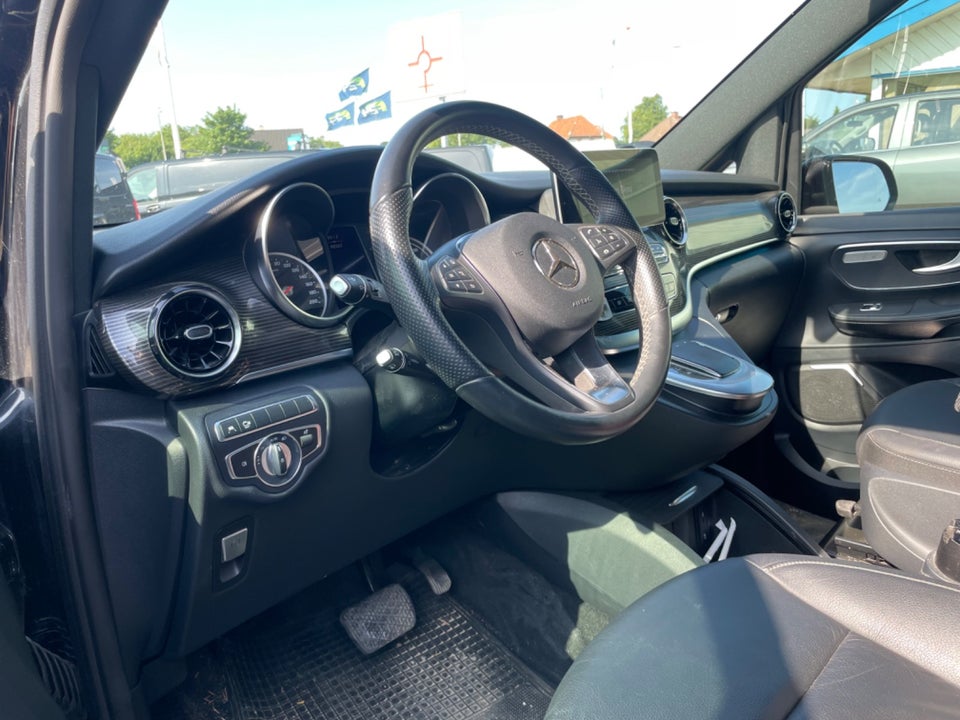 Mercedes EQV300 Avantgarde XL Van