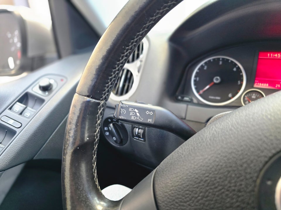 VW Tiguan 2,0 TDi 140 Sport & Style 4Motion 5d