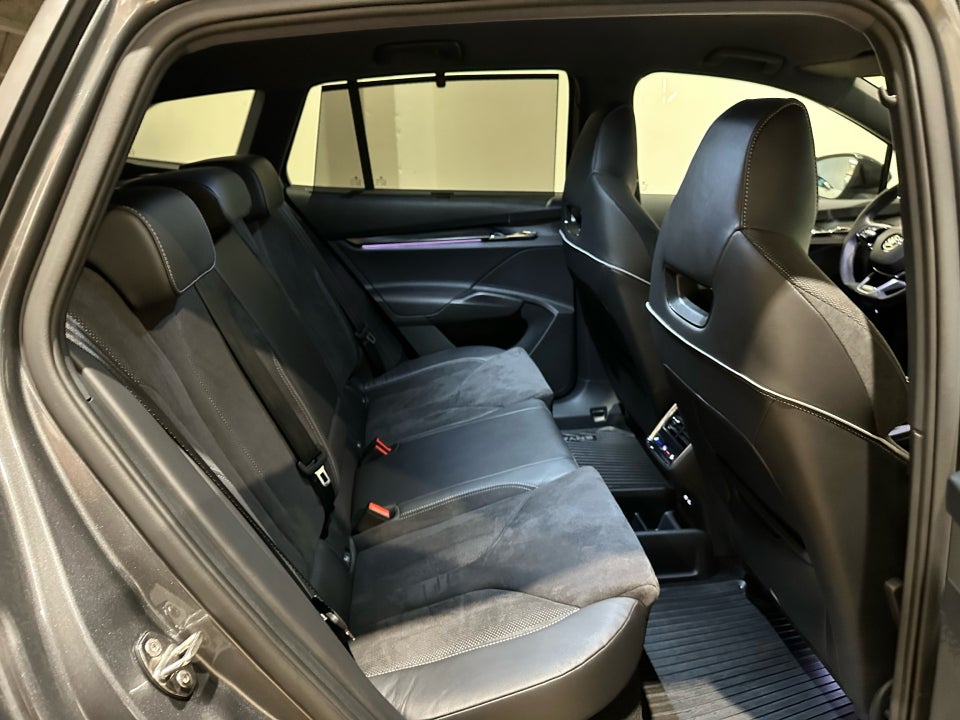 Skoda Enyaq 85x iV Sportline 5d