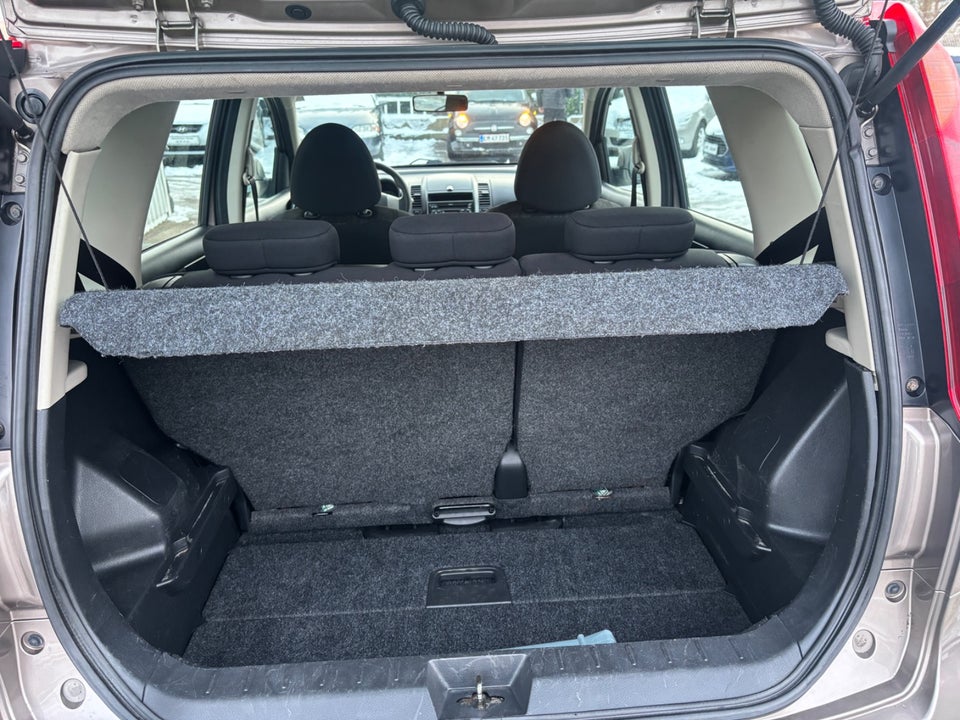 Nissan Note 1,6 Visia aut. 5d