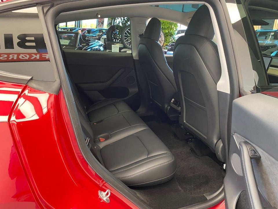 Tesla Model Y Long Range AWD 5d