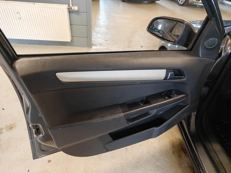 Opel Astra 1,6 8V Comfort 5d