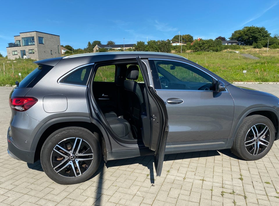 Mercedes GLA250 e 1,3 Progressive Advance aut. 5d