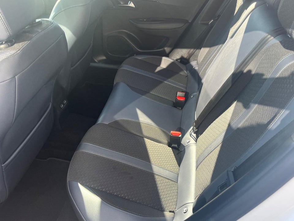 Peugeot 2008 1,2 PureTech 130 Edition:210+ 5d