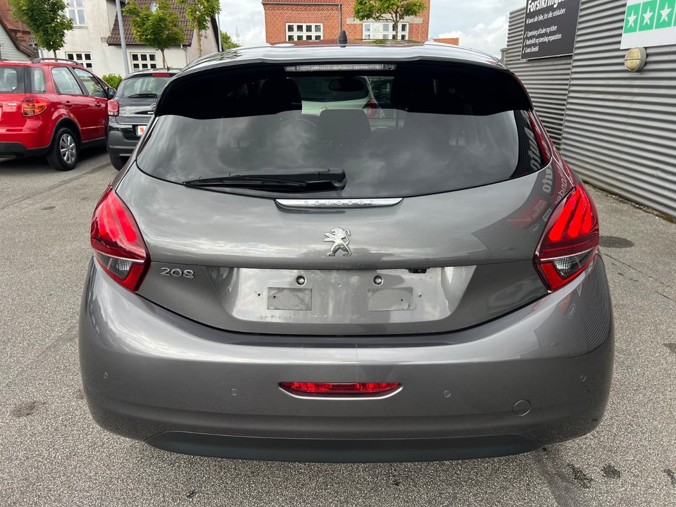 Peugeot 208 1,5 BlueHDi 100 Allure Sky 5d