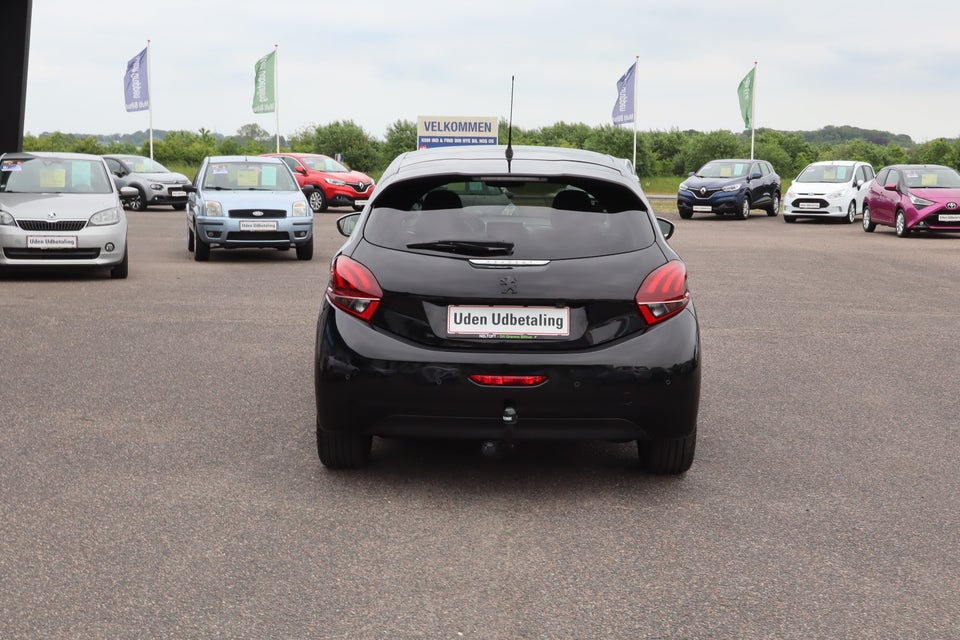 Peugeot 208 1,5 BlueHDi 100 Allure Sky 5d