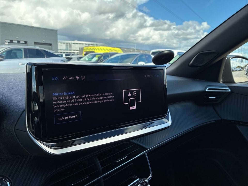 Peugeot 2008 1,2 PureTech 130 First Selection EAT8 5d