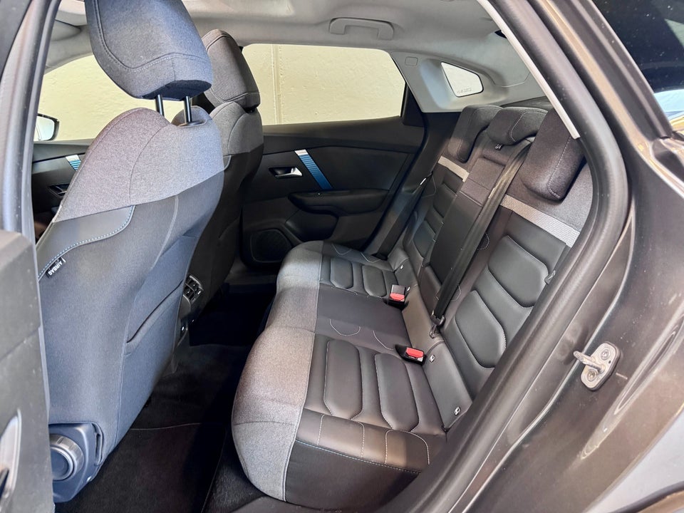 Citroën ë-C4 X 50 Palais Sky 4d