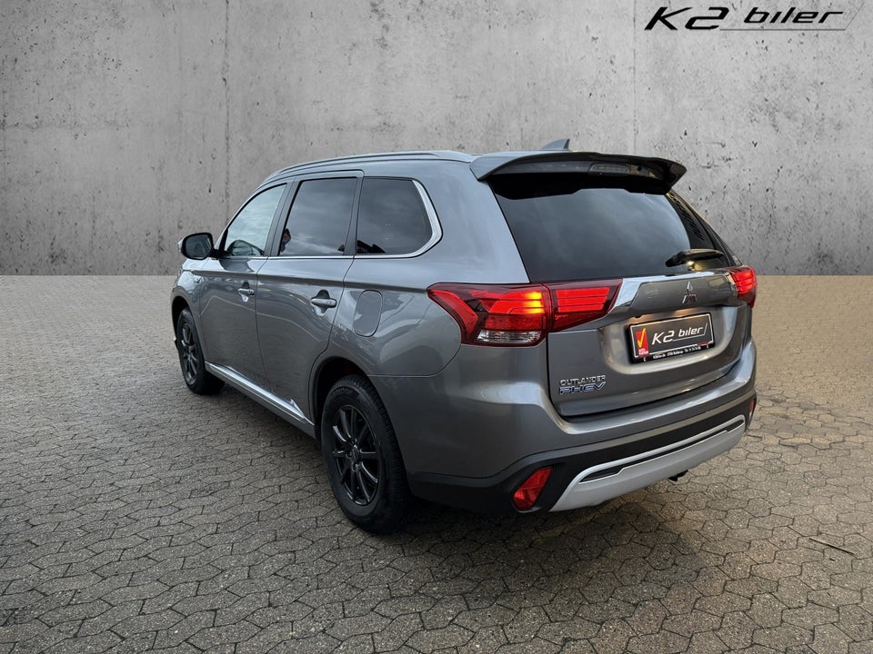 Mitsubishi Outlander 2,4 PHEV Intense CVT 4WD 5d