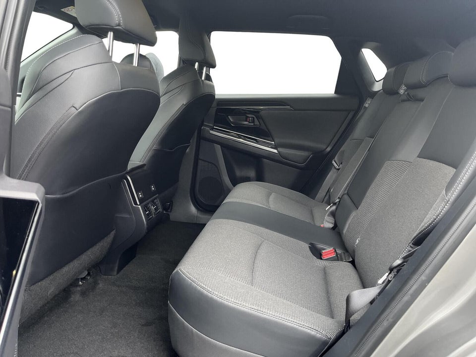 Toyota bZ4X Active 5d