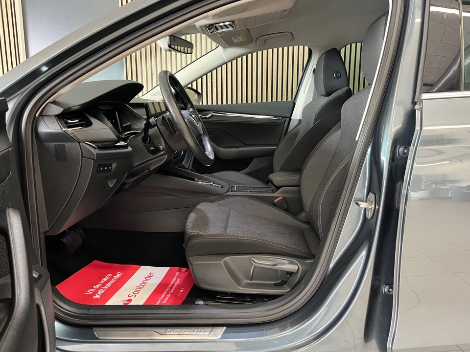 Skoda Octavia 1,4 TSi iV Plus Combi DSG 5d
