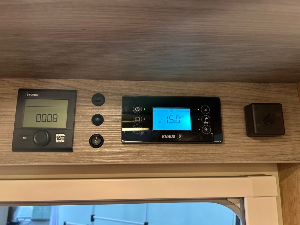 Knaus Sky 2,3 Ti 700 MEB aut. 2d