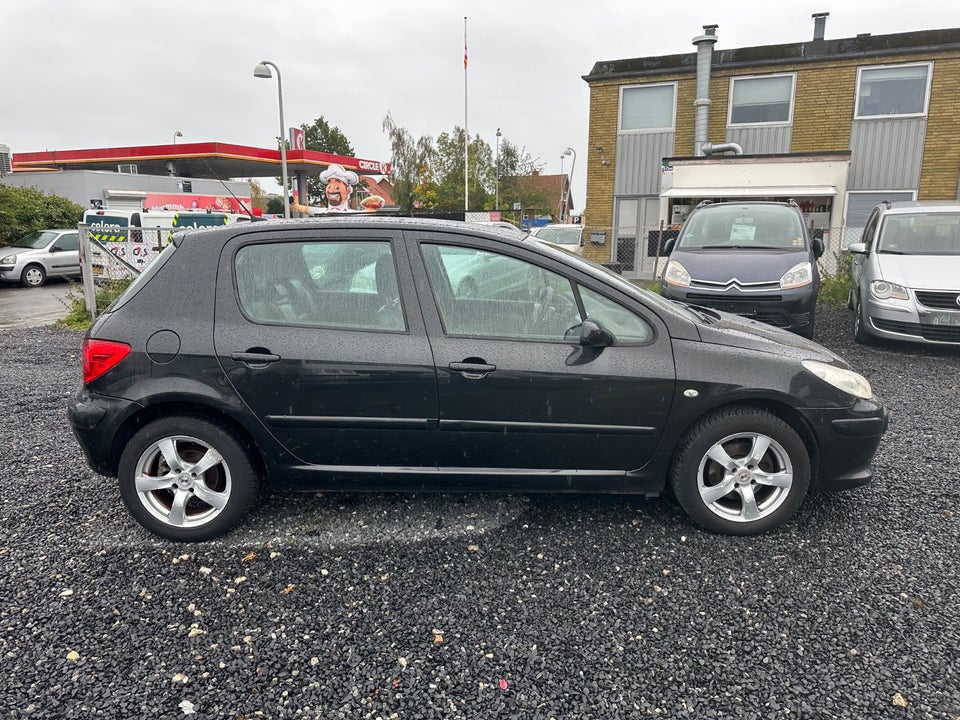 Peugeot 307 2,0 Griffe 5d