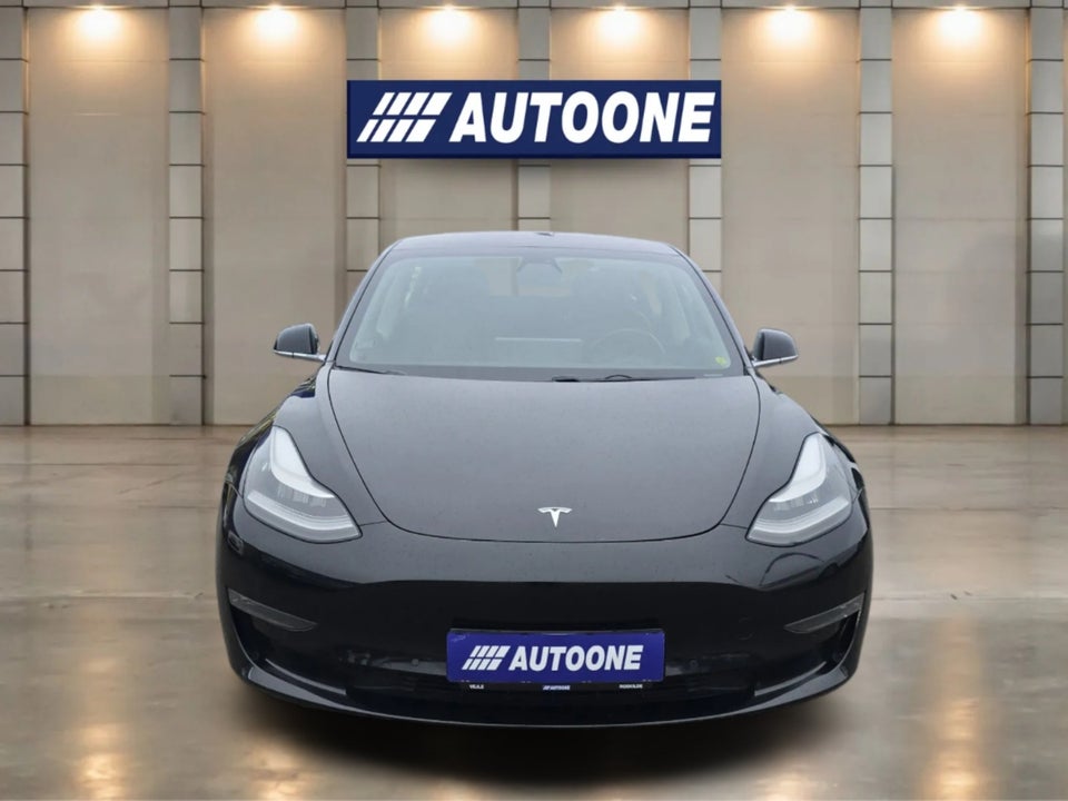Tesla Model 3 Long Range AWD 4d