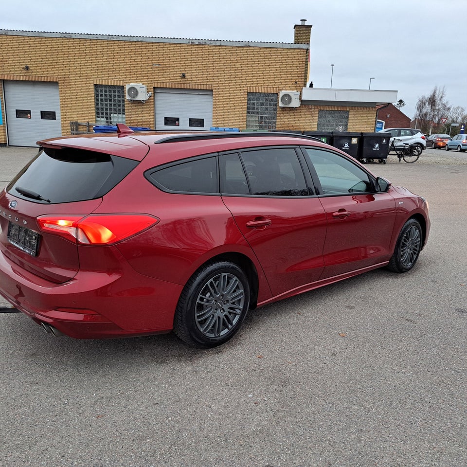 Ford Focus 1,0 EcoBoost ST-Line stc. 5d