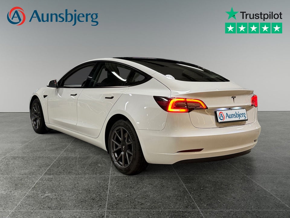 Tesla Model 3 RWD 4d