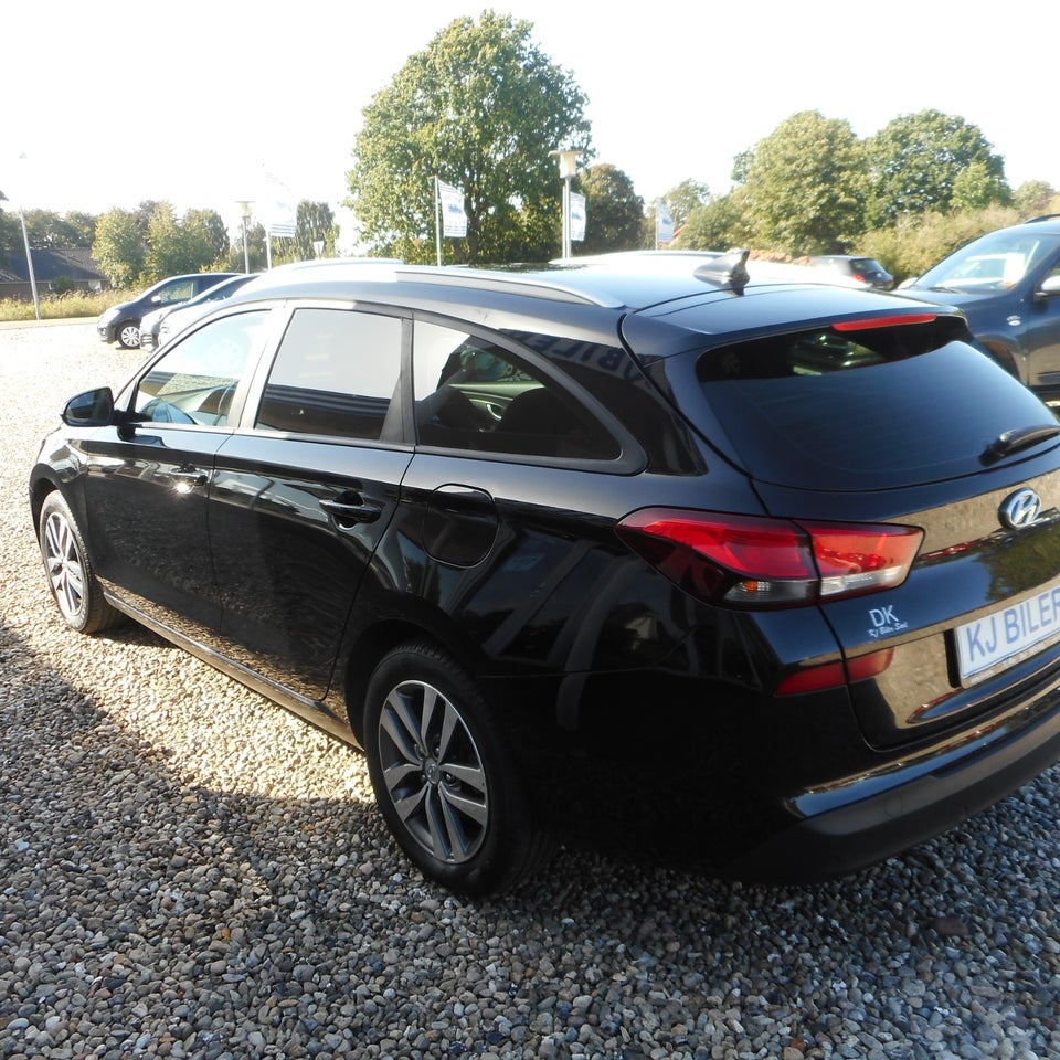 Hyundai i30 1,4 T-GDi Trend stc. DCT 5d