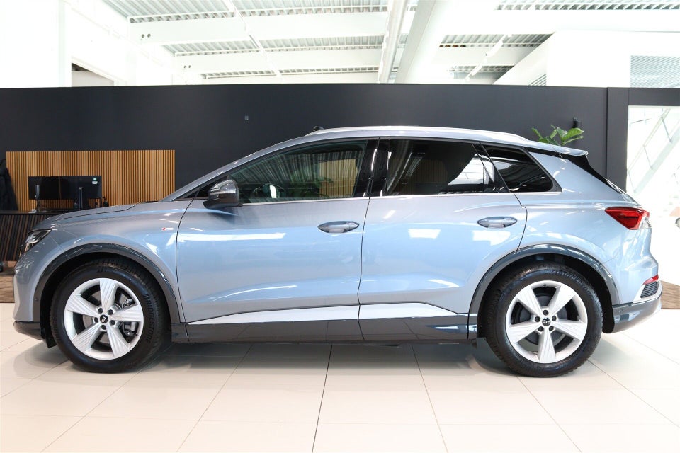 Audi Q4 e-tron 50 S-line quattro 5d