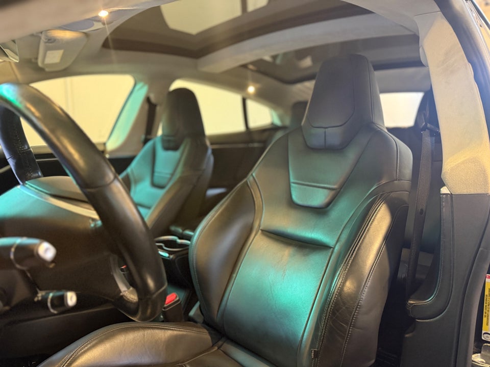 Tesla Model S P85D 5d
