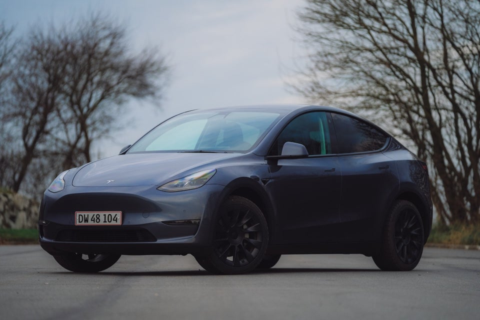 Tesla Model Y Long Range AWD 5d