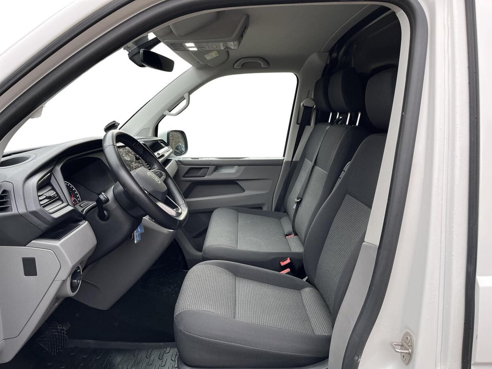 VW Transporter 2,0 TDi 150 Kassevogn DSG lang