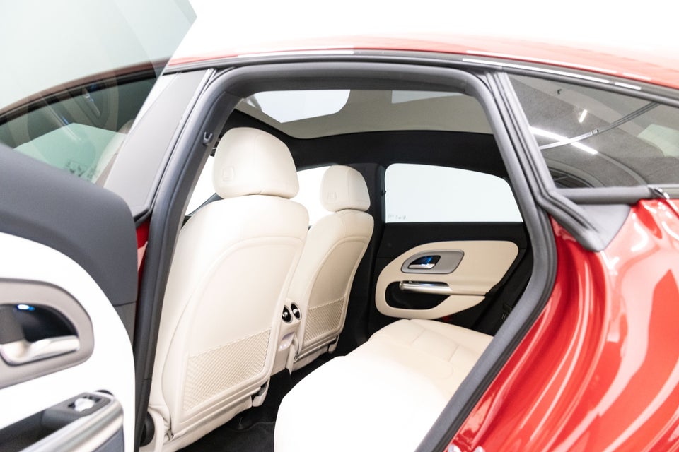 Mercedes CLA250+ EQ Progressive Advance Plus 4d