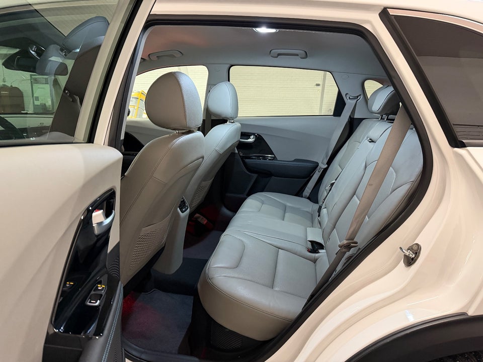 Kia Niro 1,6 HEV Advance DCT 5d