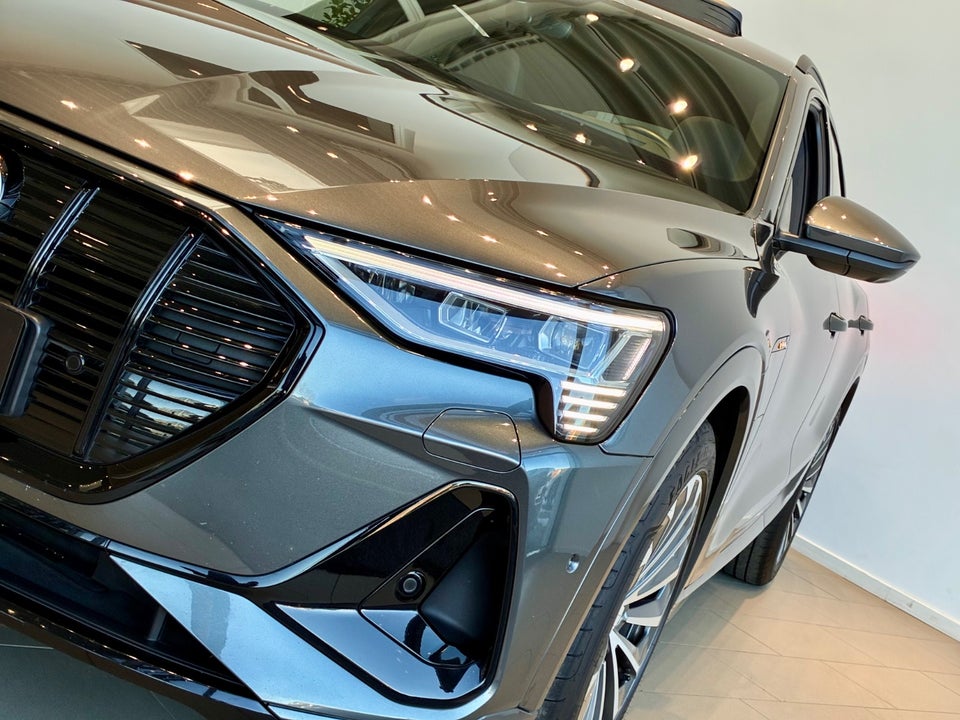 Audi e-tron 55 S-line quattro 5d